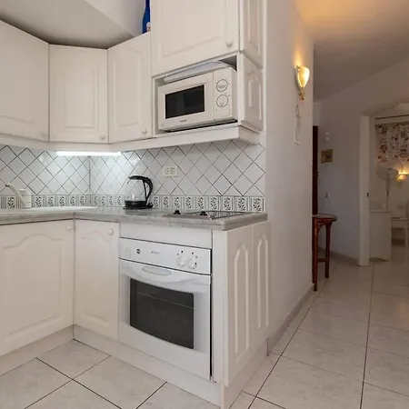 Santa Maria 130 - One Bed Daire *